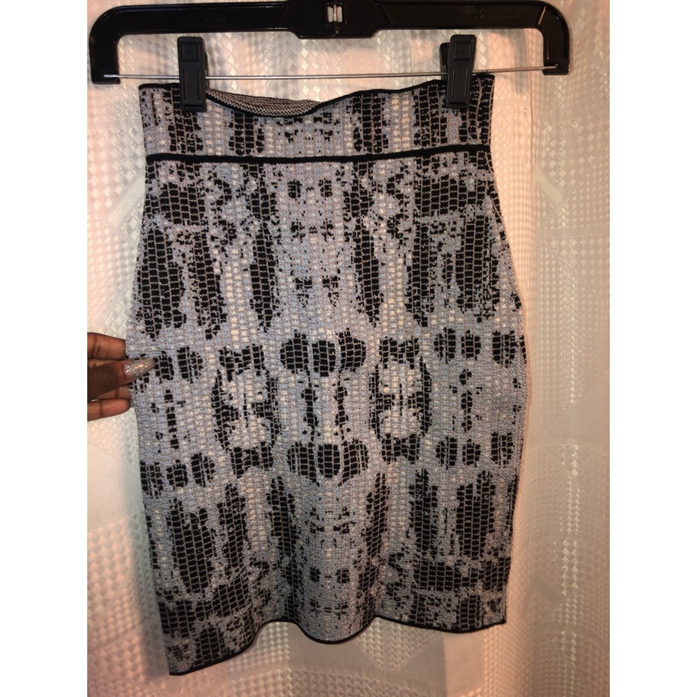 Costa Blanca fitted skirt 😍